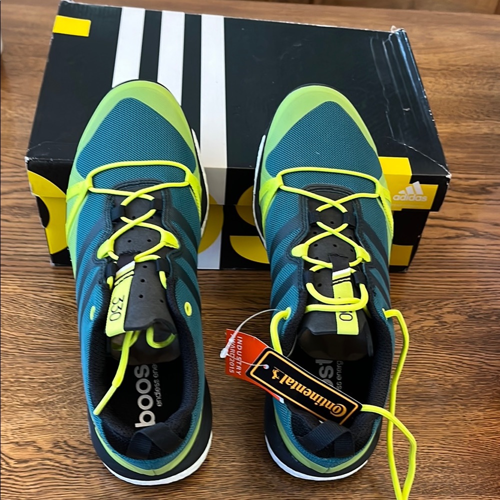Adidas Blue and Green Athletic Shoes with Dynamic Design
